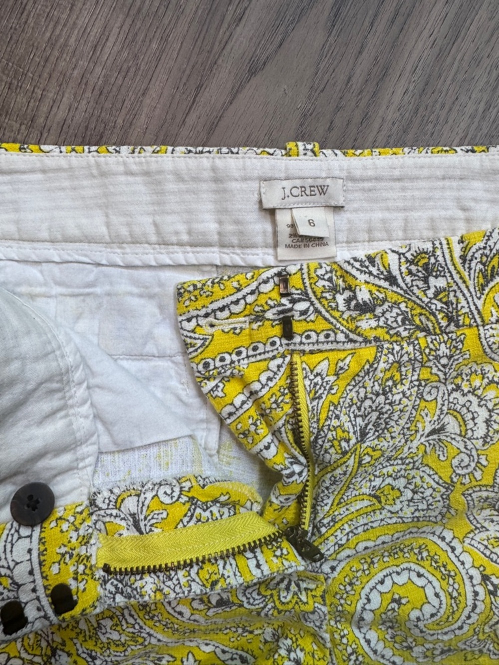 J. Crew Yellow Paisley Cotton Blend Shorts - Size 6 - Picture 8 of 12